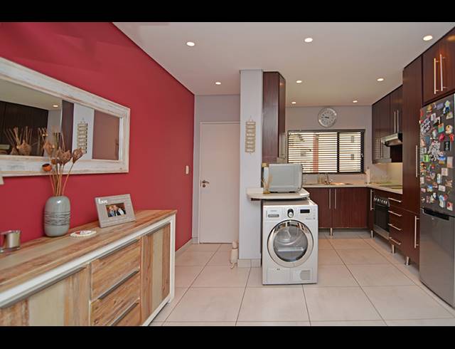 3 BEDROOM APARTMENT FOR SALE IN GREENSTONE HILL